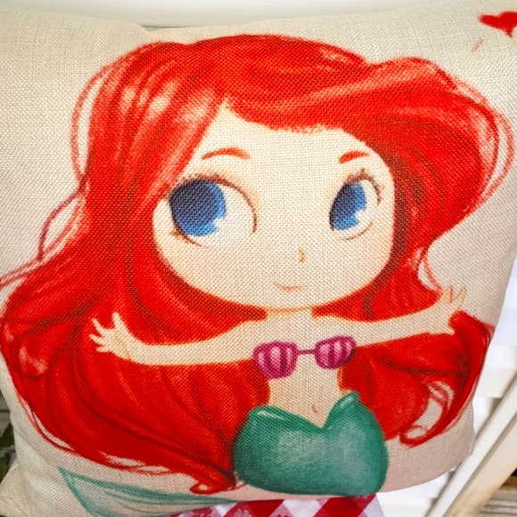 Princess Ariel Disney Pillow Beautiful Decor 20"x20" LOOK ❤️ - Picture 2 of 5